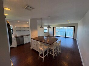 360 Wilma Cir in Riviera Beach, FL - Building Photo - Building Photo