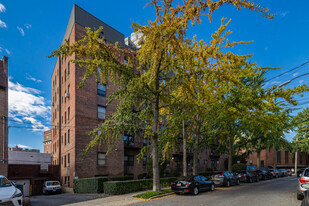 The Warwick in Forest Hills, NY - Building Photo