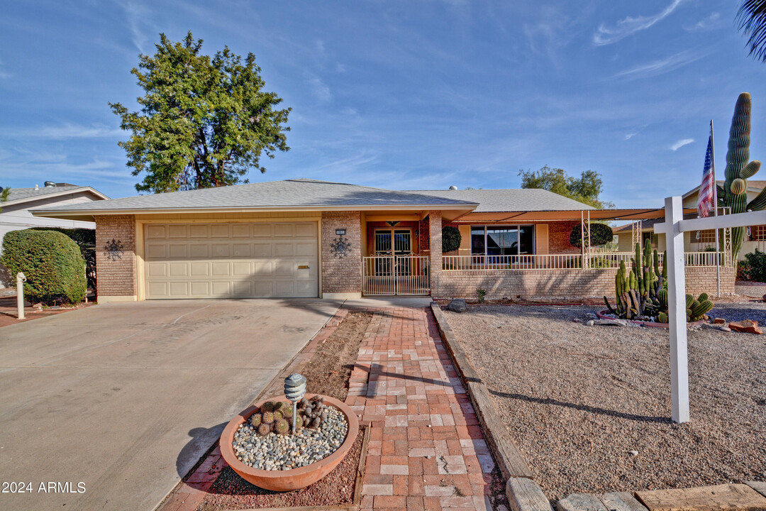 10933 W Tropicana Cir in Sun City, AZ - Building Photo