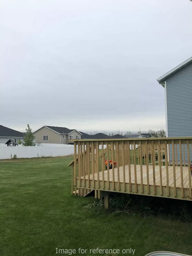 828 Cathy Dr W in West Fargo, ND - Building Photo - Building Photo