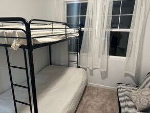 1221 W Payson Ave in Visalia, CA - Building Photo - Building Photo