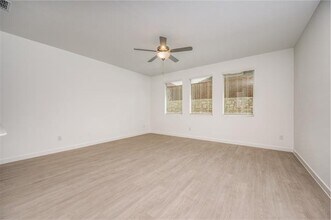 439 Ridge Dr in Justin, TX - Building Photo - Building Photo