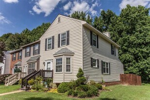 1678 Skiffes Creek Cir in Williamsburg, VA - Building Photo