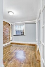 BARROW ST., Unit LL in New York, NY - Building Photo - Building Photo