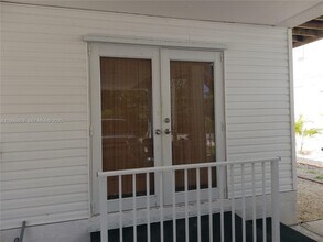 31043 Ave C in Big Pine Key, FL - Building Photo - Building Photo