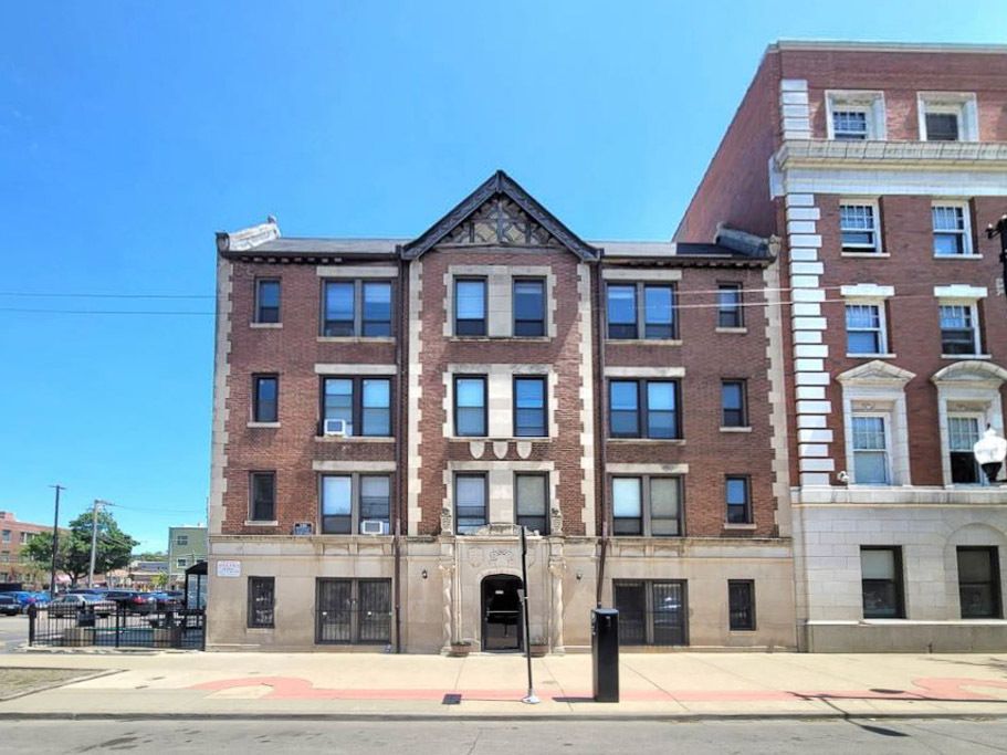 3345 N Marshfield Ave in Chicago, IL - Building Photo
