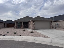 520 Thicket Dr in Odessa, TX - Building Photo