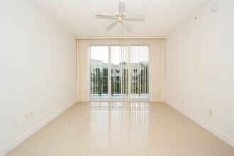 510 NW 84th Ave, Unit 638 in Plantation, FL - Building Photo - Building Photo
