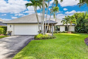 2172 Kings Lake Blvd in Naples, FL - Building Photo