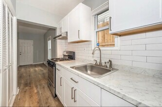 93 Front St, Unit 2 in Paterson, NJ - Foto de edificio - Building Photo