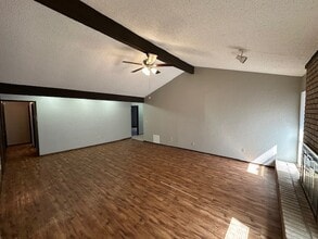 6816 Bear Canyon Dr in Oklahoma City, OK - Foto de edificio - Building Photo