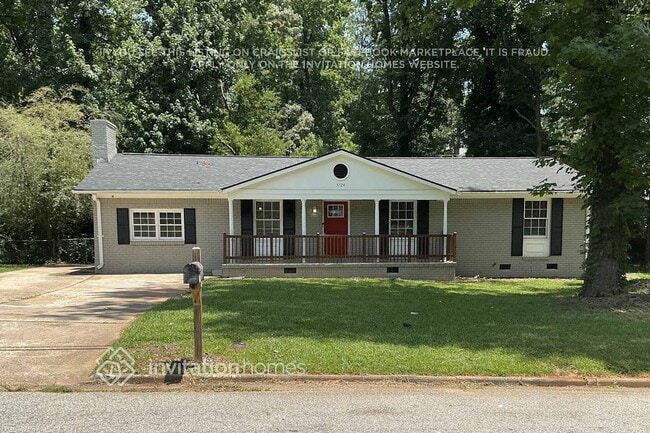 property at 3724 Manhattan Dr