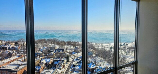 1918 E Lafayette Pl in Milwaukee, WI - Building Photo - Building Photo