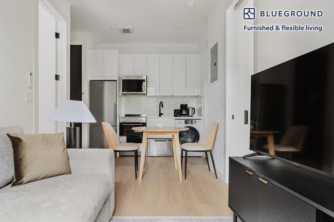 250 Union Ave in Brooklyn, NY - Building Photo - Building Photo