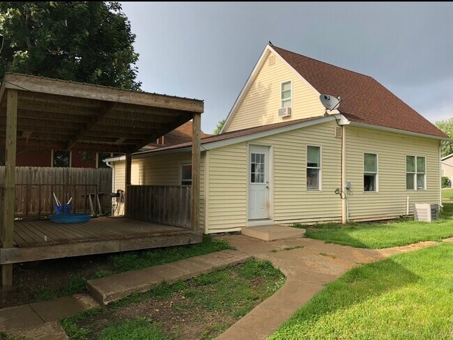 426 Arizona Ave SW in Orange City, IA - Building Photo - Building Photo