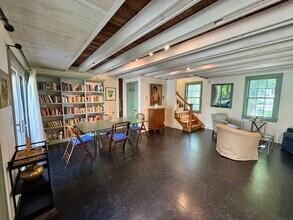 2 Summit St in Stonington, CT - Building Photo - Building Photo