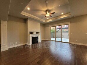 8099 Traditions Ct in Fair Oaks, CA - Building Photo - Building Photo