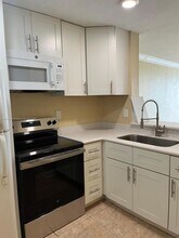494 NW 165th St in Miami, FL - Building Photo - Building Photo