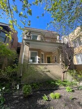 918 W Gunnison St, Unit 2 in Chicago, IL - Building Photo - Building Photo