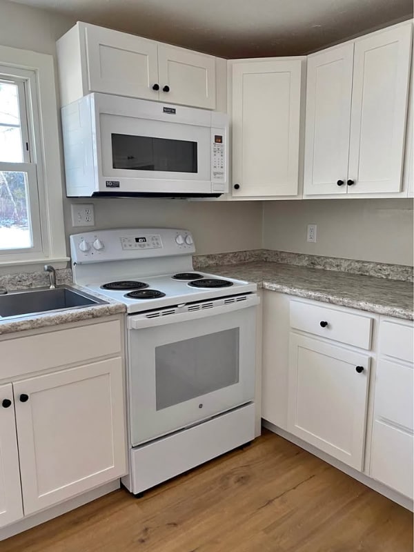 106 Burnell Dr in Yarmouth, ME - Building Photo - Building Photo