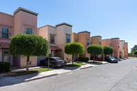 Pueblo Condominiums in El Paso, TX - Foto de edificio - Building Photo