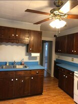 21 Whitney Rd, Unit 1 in Quincy, MA - Building Photo