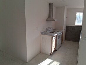 10383 Creek Hollow St in Boise, ID - Building Photo - Building Photo