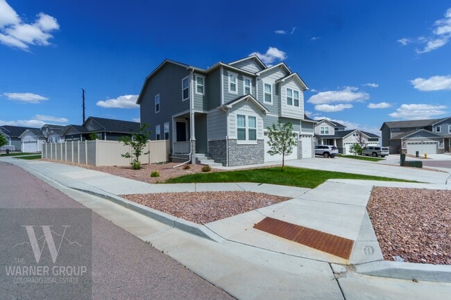 8264 Falling Rock Dr in Colorado Springs, CO - Building Photo - Building Photo