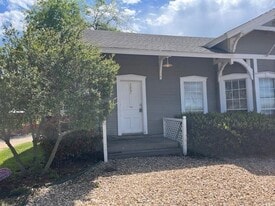 105 College St in Wylie, TX - Building Photo