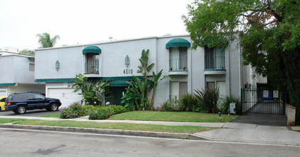 4510-4520 Colbath Ave in Sherman Oaks, CA - Building Photo - Building Photo