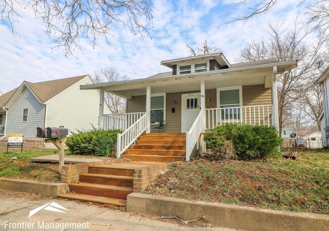property at 916 Osage St