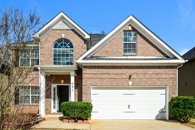 692 Emporia Loop