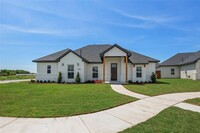 201 High Rdg Ct in Godley, TX - Foto de edificio - Building Photo