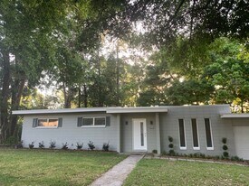 2221 NW 54th Terrace in Gainesville, FL - Building Photo