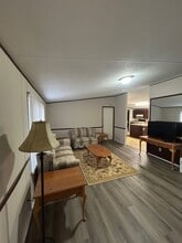 2040 New Hope Church Rd in Comer, GA - Building Photo - Building Photo