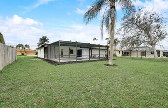 2214 SE 13th St in Cape Coral, FL - Building Photo - Building Photo
