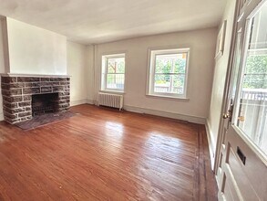 2803 W Queen Ln, Unit 1 in Philadelphia, PA - Building Photo - Building Photo