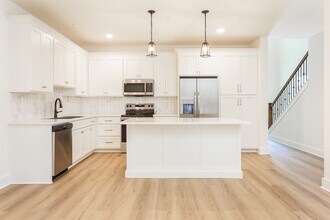 2011 Wyatt St in Pensacola, FL - Building Photo - Building Photo