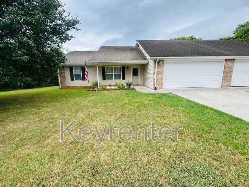 253 Dumplin Ln in Sevierville, TN - Building Photo