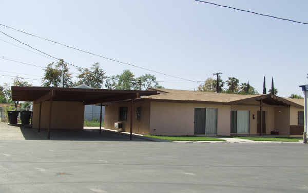 606 W 7th St in Corona, CA - Building Photo - Building Photo