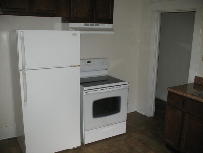 329 1/2 E. 26th St.,, Unit 329 12 E. 26th in Erie, PA - Building Photo - Building Photo