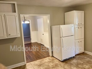 54 Monroe Ave in Jackson, TN - Building Photo - Building Photo