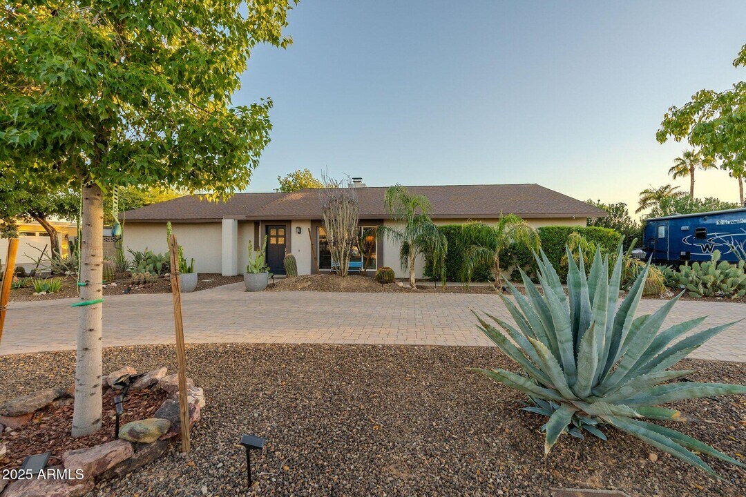 5523 E Sweetwater Ave in Scottsdale, AZ - Building Photo