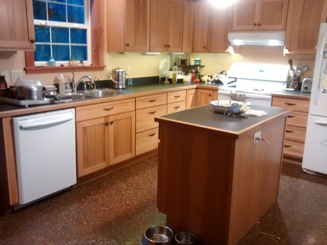 819 Donovan Ave in Bellingham, WA - Building Photo - Building Photo