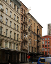 42 N Moore St in New York, NY - Building Photo - Building Photo