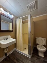 310 S Graham Ave-Unit -Unit 3 in Carbondale, IL - Foto de edificio - Building Photo