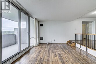 270-270 Scarlett Rd in Toronto, ON - Building Photo - Building Photo