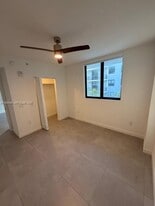 1005 Spring Garden Rd in Miami, FL - Building Photo