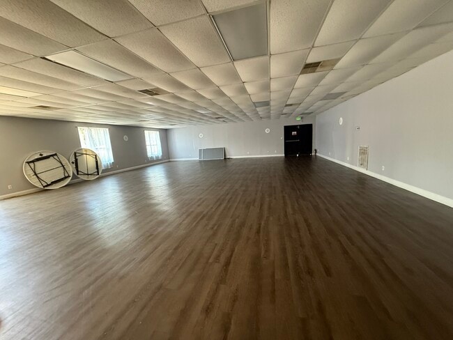 property at 2624 S Izard St