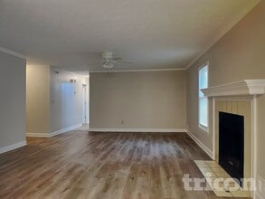 605 Lake Dr SW in Snellville, GA - Building Photo - Building Photo